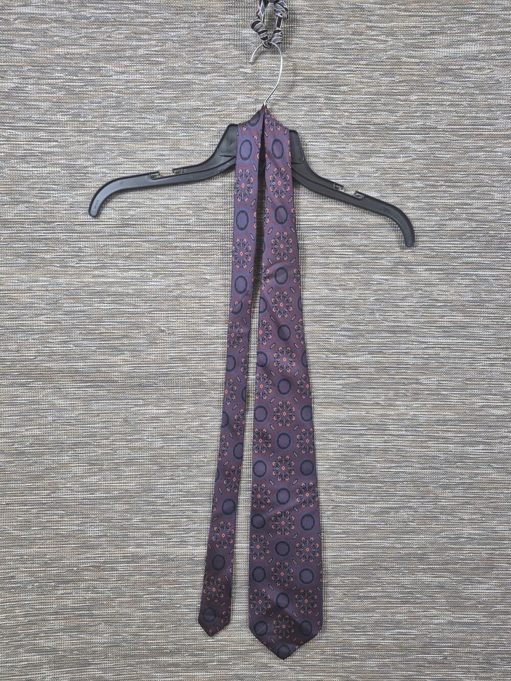 John Weitz Tie Mens Purple Silk Geometric Medallion Dress Necktie Made USA
